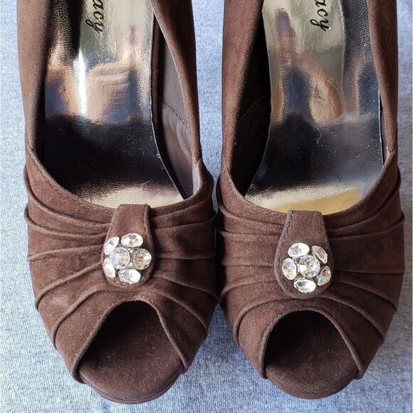 Beautiful Brown Suede Heels w Rhinestones Sz 8.5 - Picture 4 of 7